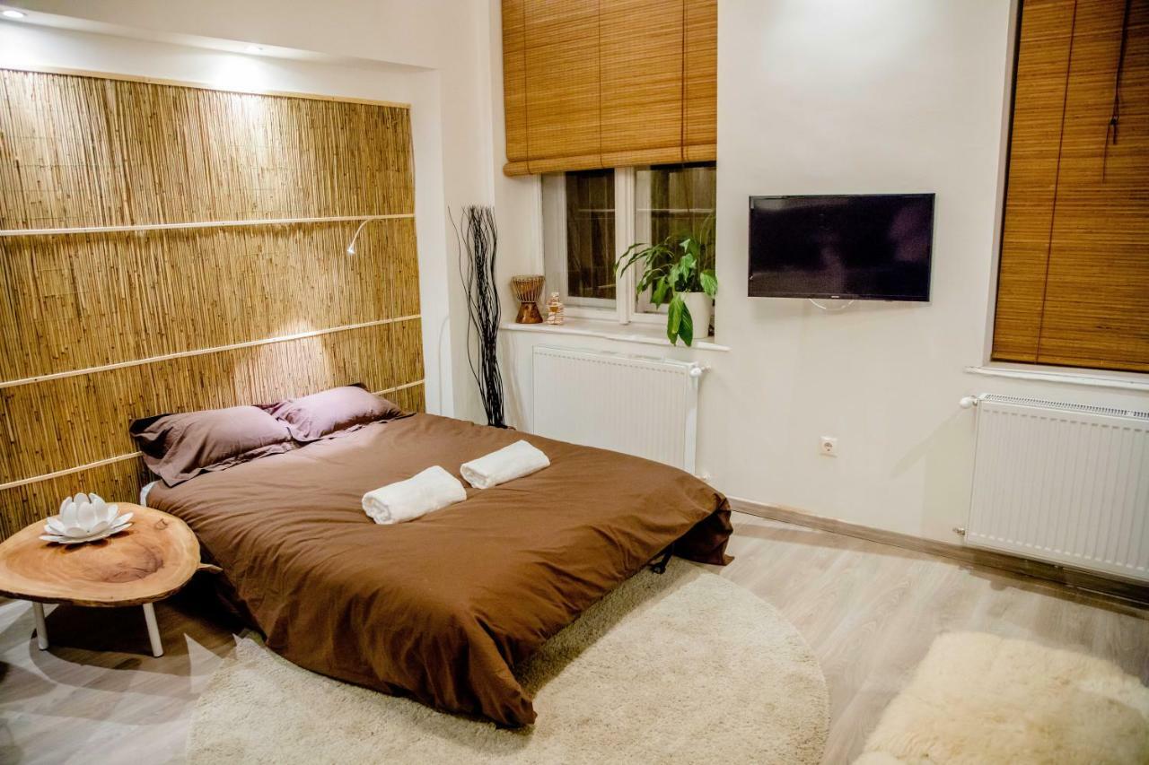 Suites 13 Budapest Esterno foto