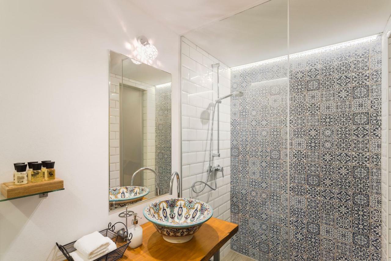 Suites 13 Budapest Esterno foto