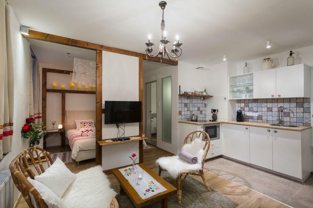 Suites 13 Budapest Esterno foto